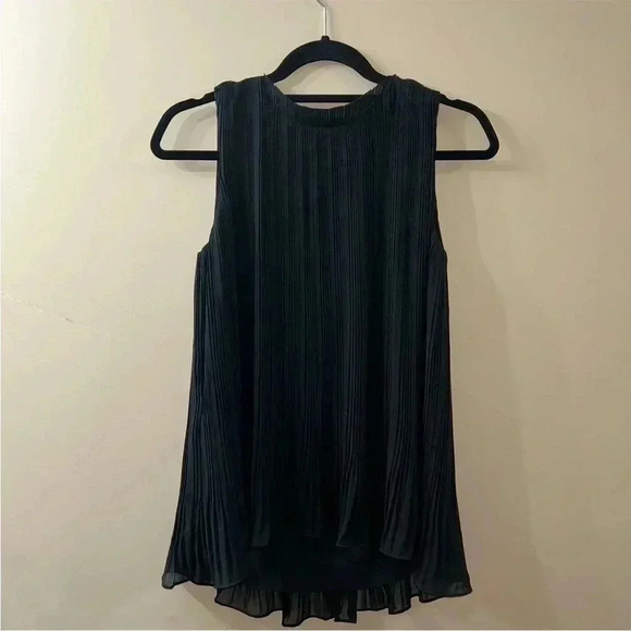 Club  Monaco Tank - Picture 1 of 5